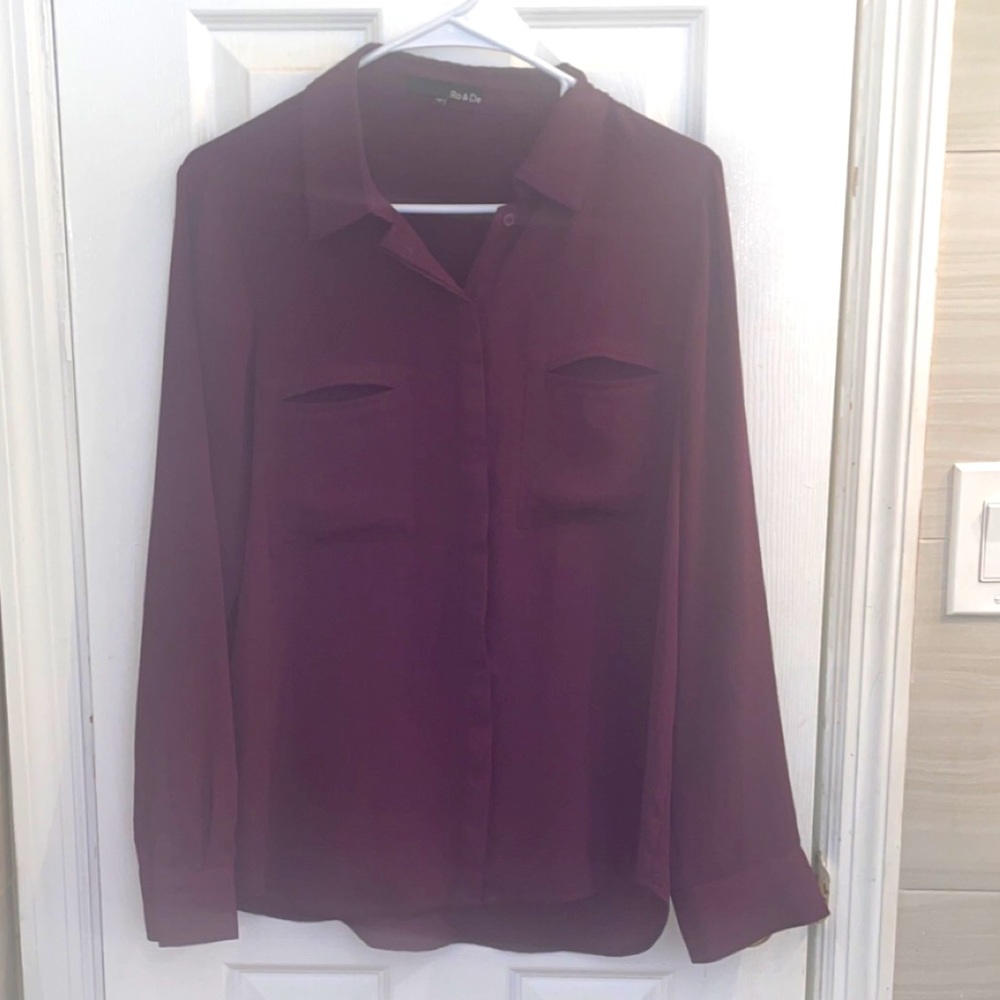 Ro & De purple sheer long sleeve button down size Medium